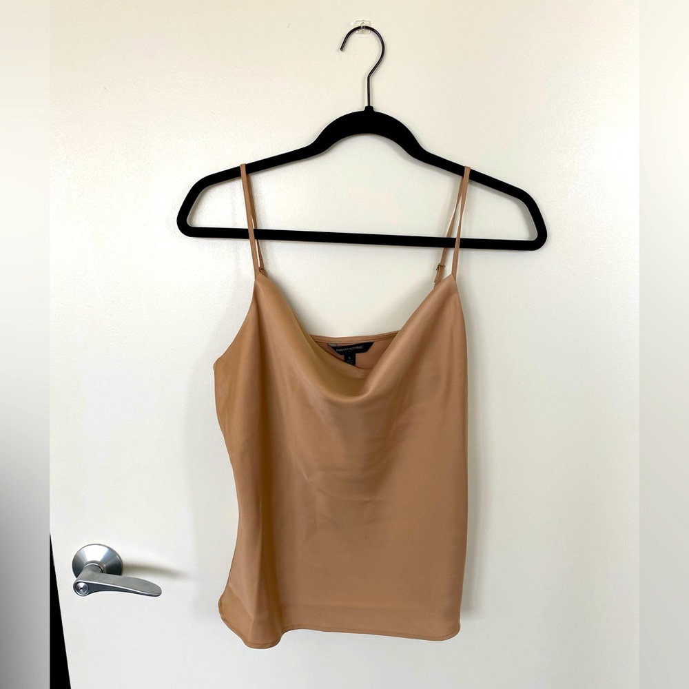 Banana Republic cowl neck tank top. Size small. Never worn.
